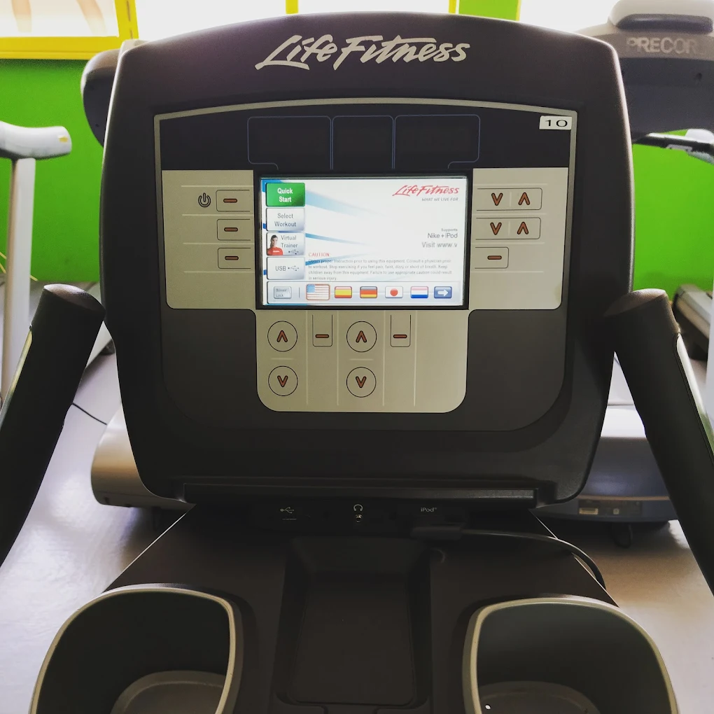 Кардио конзола Life Fitness с цветен екран във Fitness Center "Mania"