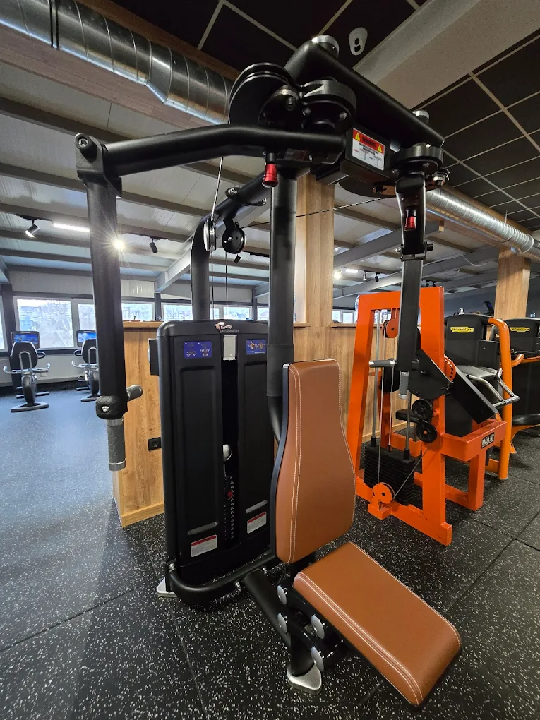 Pin-loaded силова станция във Fitness Center "Mania" Велико Търново