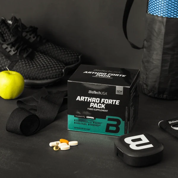 Композитна снимка на BioTech USA Arthro Forte Pack, показваща основните съставки и ползи за ставите