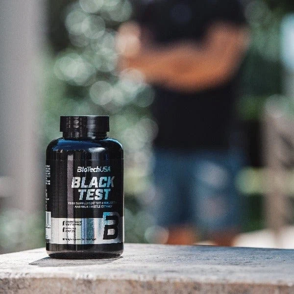 BioTech USA Black Test капсули в близък план