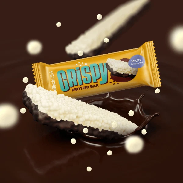 BioTech USA Crispy Protein Bar - 40 g milky, разрязан бар, показващ хрупкавата текстура и млечното покритие