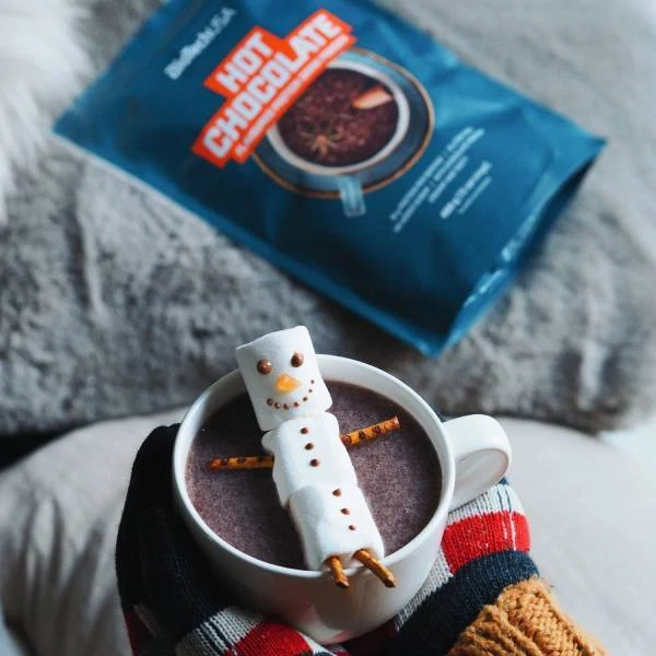 Текстура на праха BioTech USA Hot Chocolate отблизо