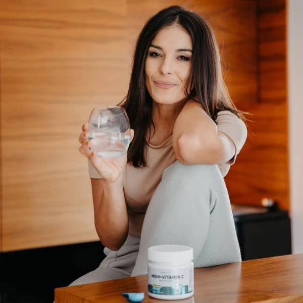 Задна страна на опаковката на BioTech USA MSM + Vitamin C с хранителна информация