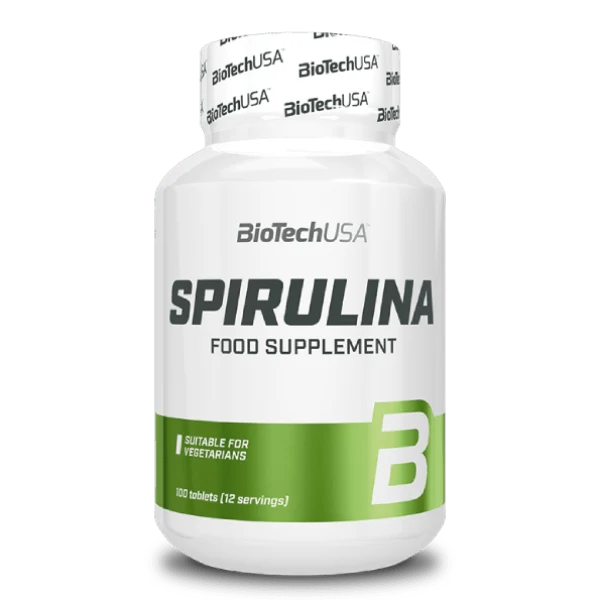 Опаковка BioTech USA Spirulina с 100 таблетки, зелена етикетка с логото на BioTech USA и изображение на спирулина