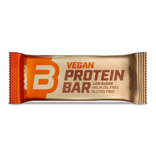 Два BioTech USA Vegan Protein Bar-а (шоколад и фъстъчено масло) до спортна бутилка