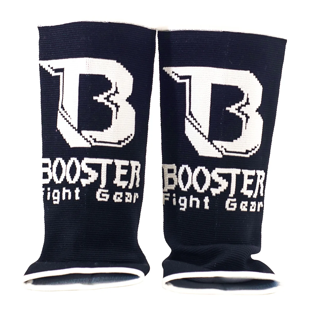 Протектори за глезен Booster AG PRO BLACK, изглед отстрани, демонстриращ формата и плътното прилягане.