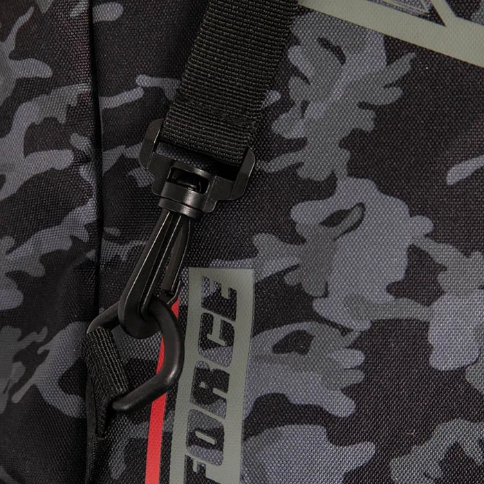 Сак Booster B-Force Duffle Small Camo, акцент върху логото и дизайна