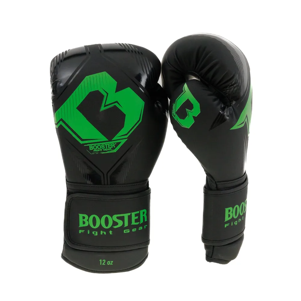 Черни боксови ръкавици Booster Bangkok Series 6, показани отпред, с ясно видими лога на Booster Fight Gear и надпис Bangkok Series.