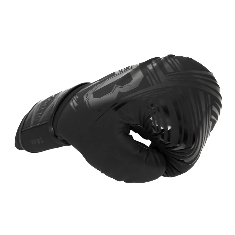 Групов изглед на черните боксови ръкавици Booster BFG ALPHA BLACK, подчертаващ техния стил