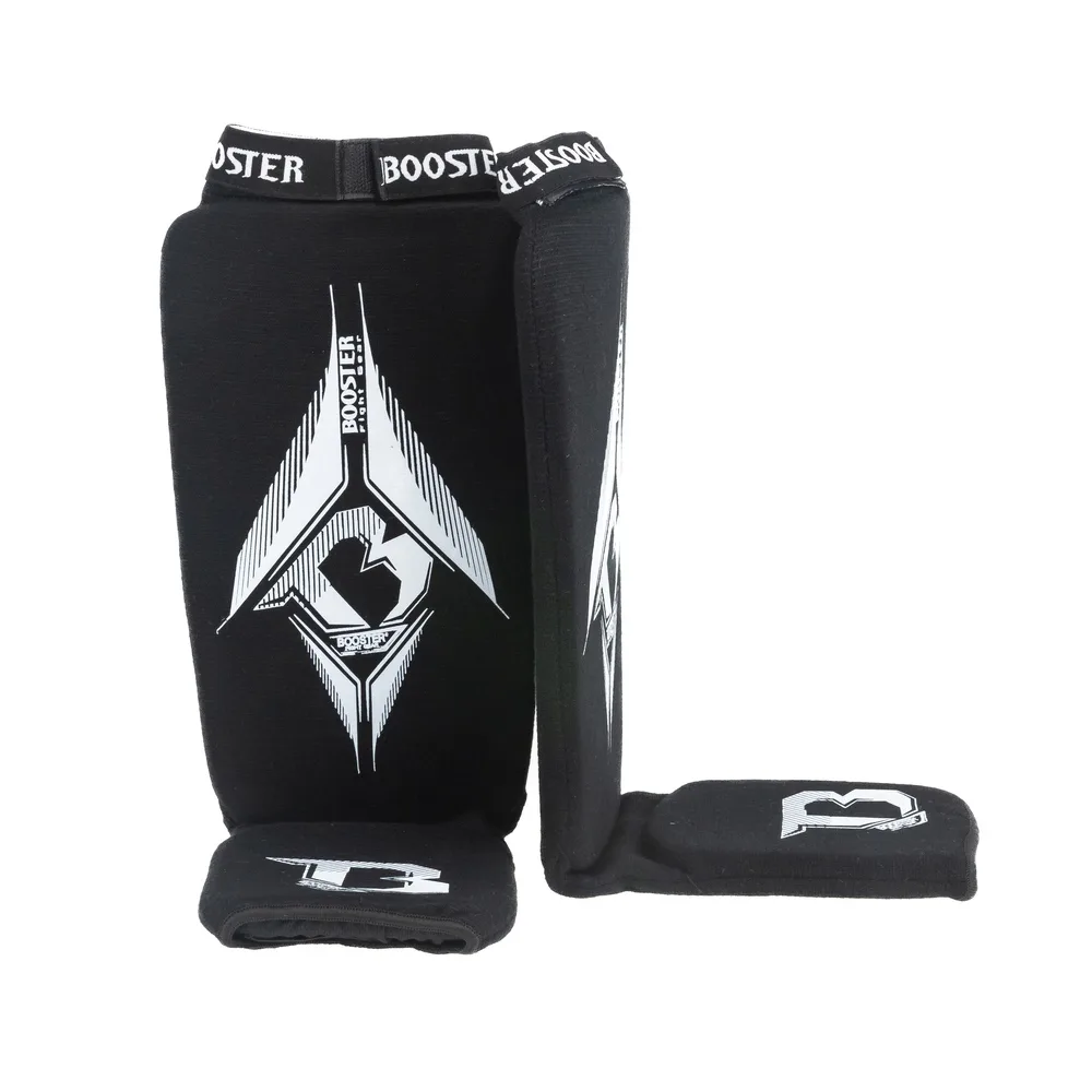 Протектори за крака Booster BFG AMSG PRO 1 в черен цвят, показани отпред.