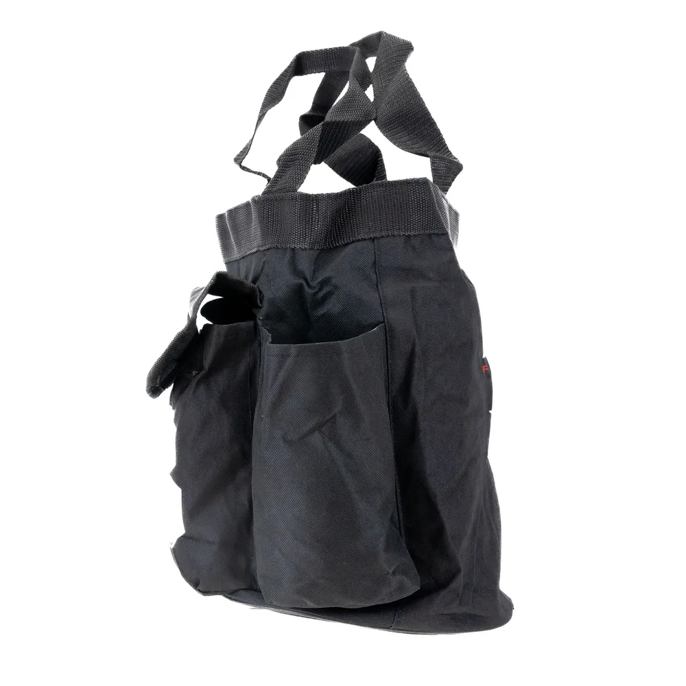 Booster BFG Waterbag 2.0, показана отстрани, разкриваща единия от отворените странични джобове и логото на марката.
