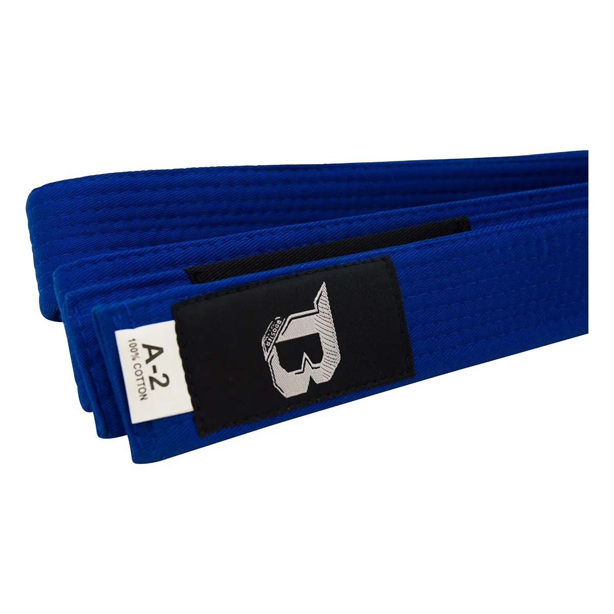Детайлен изглед на синия BJJ колан Booster Fight Gear, показващ текстурата на памука и логото на марката.