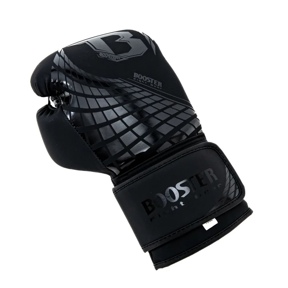 Боксови ръкавици Booster CUBE GLOVE BLACK, поставени една до друга