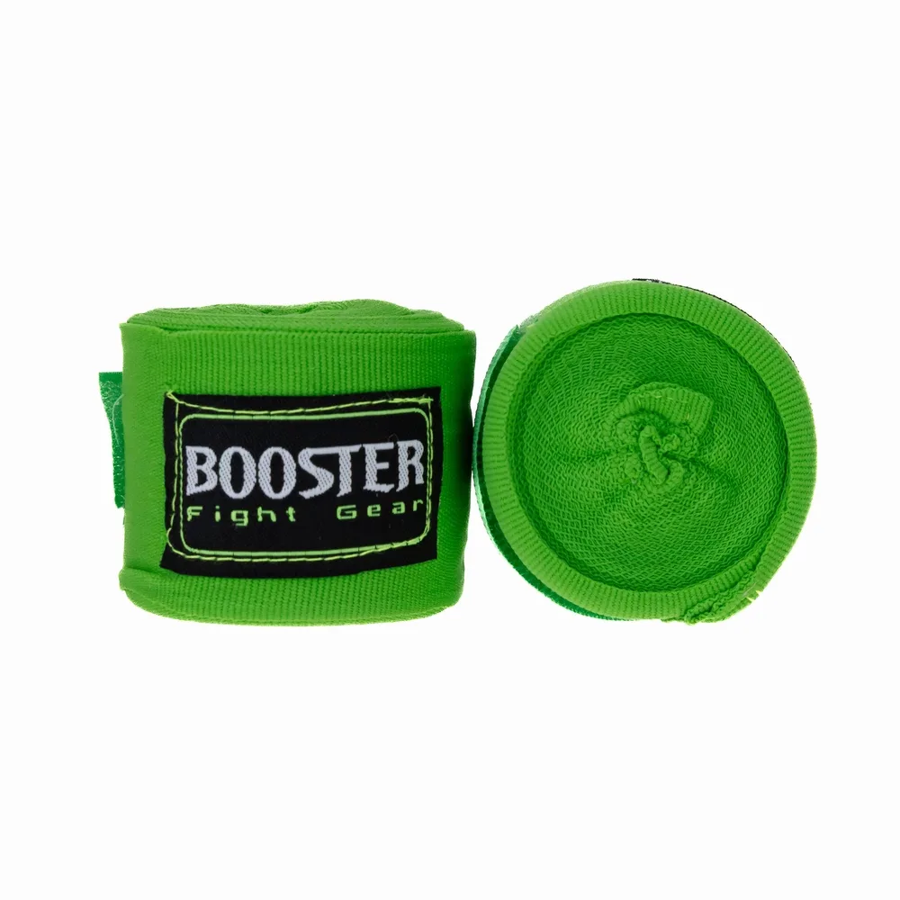 Бинтове Booster BPC FLUO GREEN, навити на руло, с ясно видим тъкан етикет на Booster Fight Gear и велкро закопчаване.