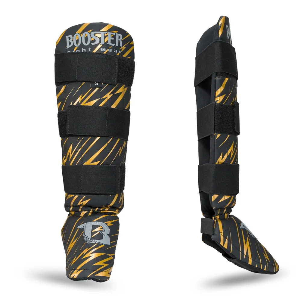 Снимка на протектора за крака Booster Combat series 1 SG, фокусирана върху защитата на стъпалото