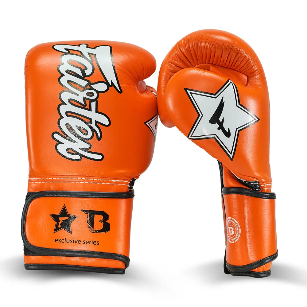 Боксови ръкавици Booster FXB BG V2 Orange, изглед отгоре с ясно видими лога