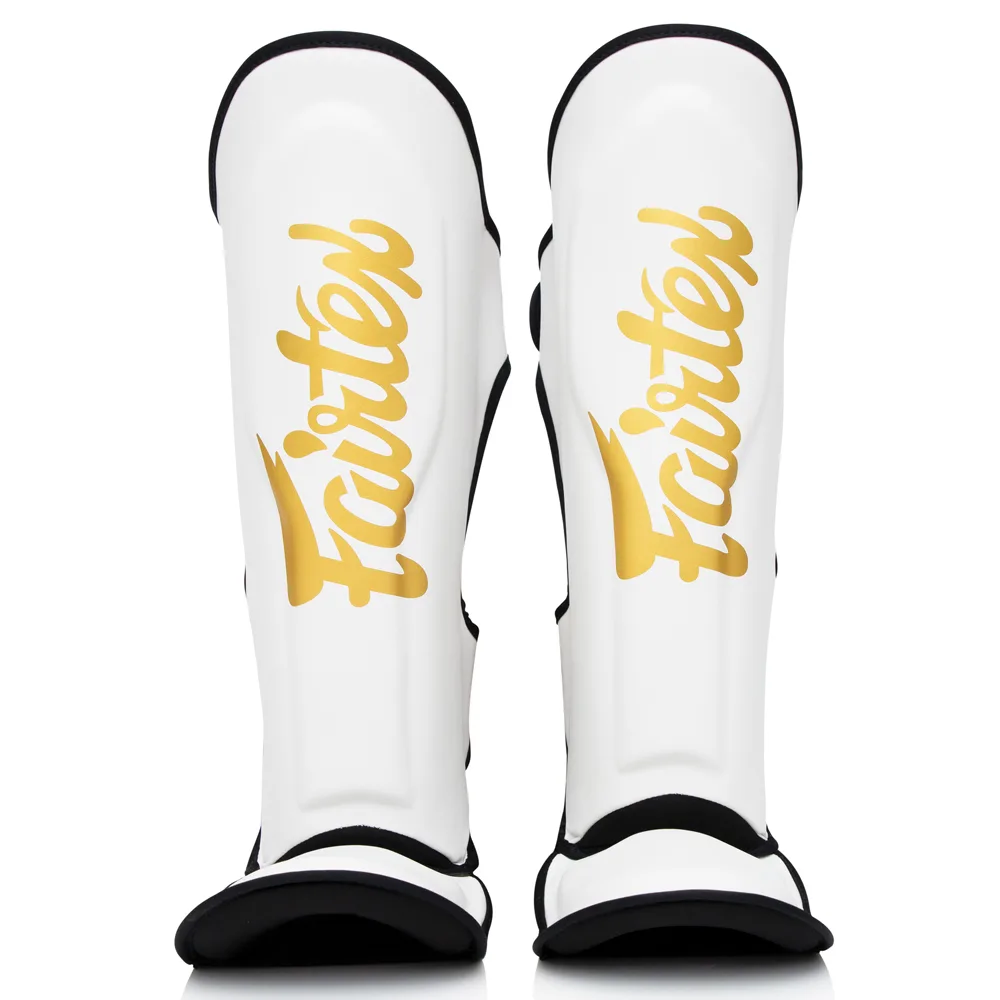 Протектори за крака Booster FXB SG WHITE, изглед отпред, демонстриращи гладка бяла повърхност и логото на Booster.
