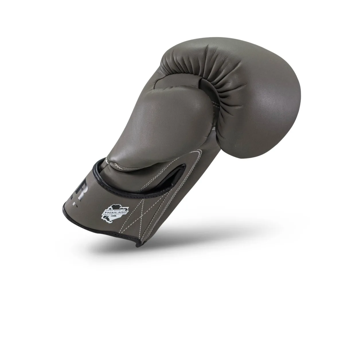 Booster PRO BGL VX 3 Grey – детайлен изглед на материала Pellis и шевовете