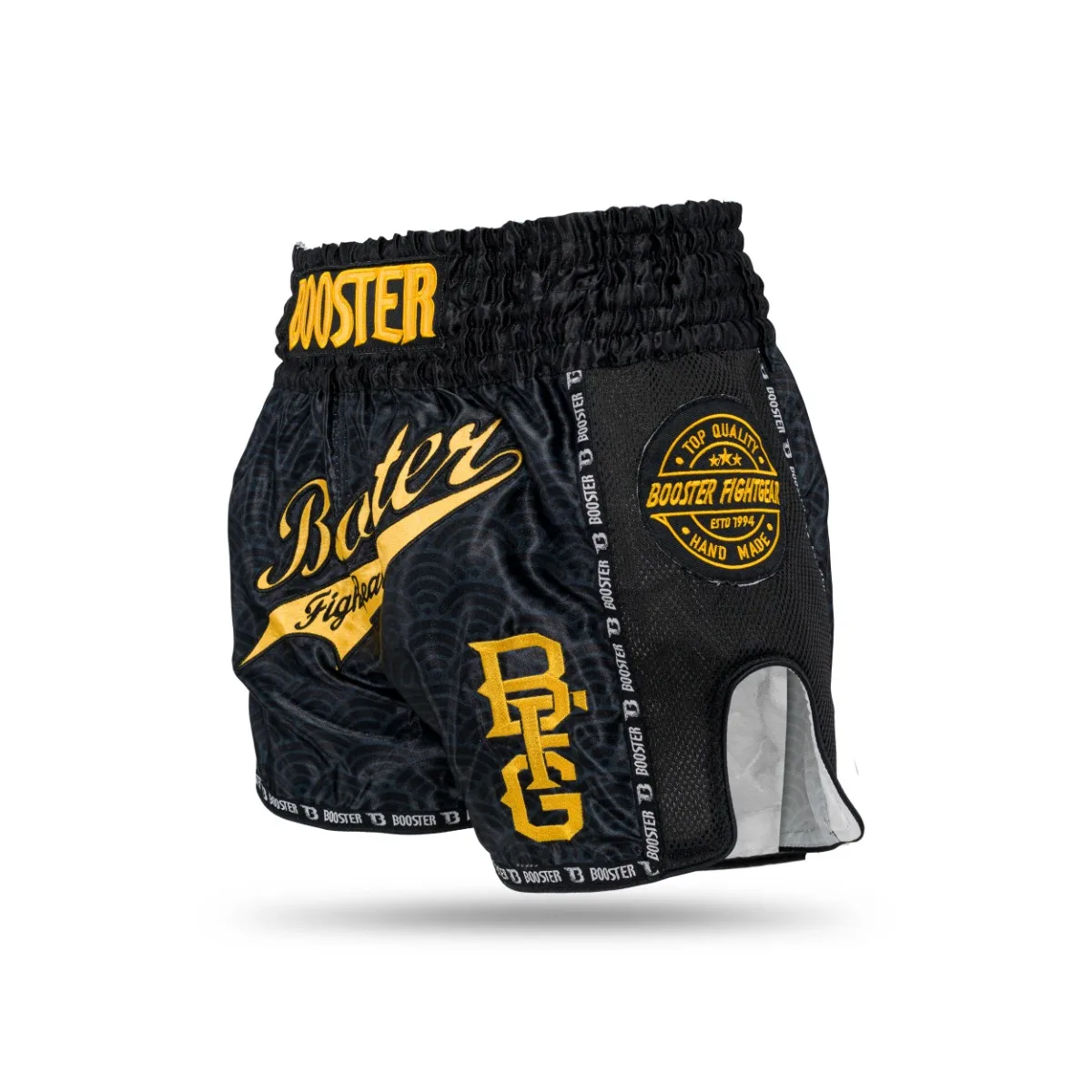 Изглед отзад на шортите Booster TBT SLUGGER WAVE BK/GD, демонстриращ цялостната кройка и комфортен вид.