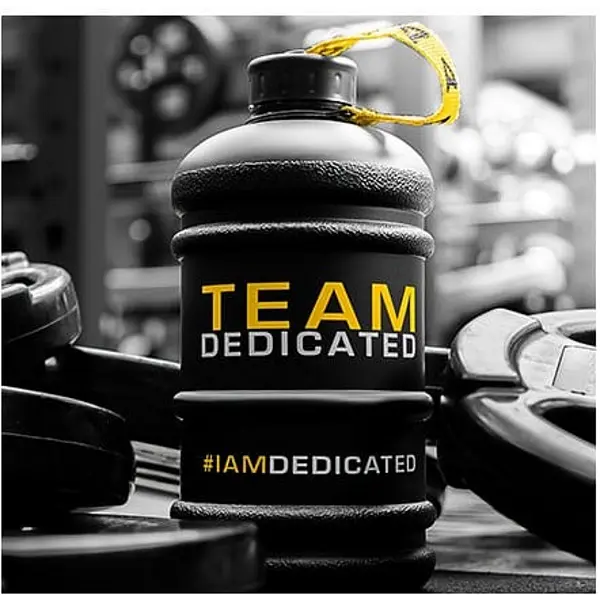 Matt Black Water Jug Dedicated 2200ml от Dedicated Nutrition, с логото TEAM DEDICATED