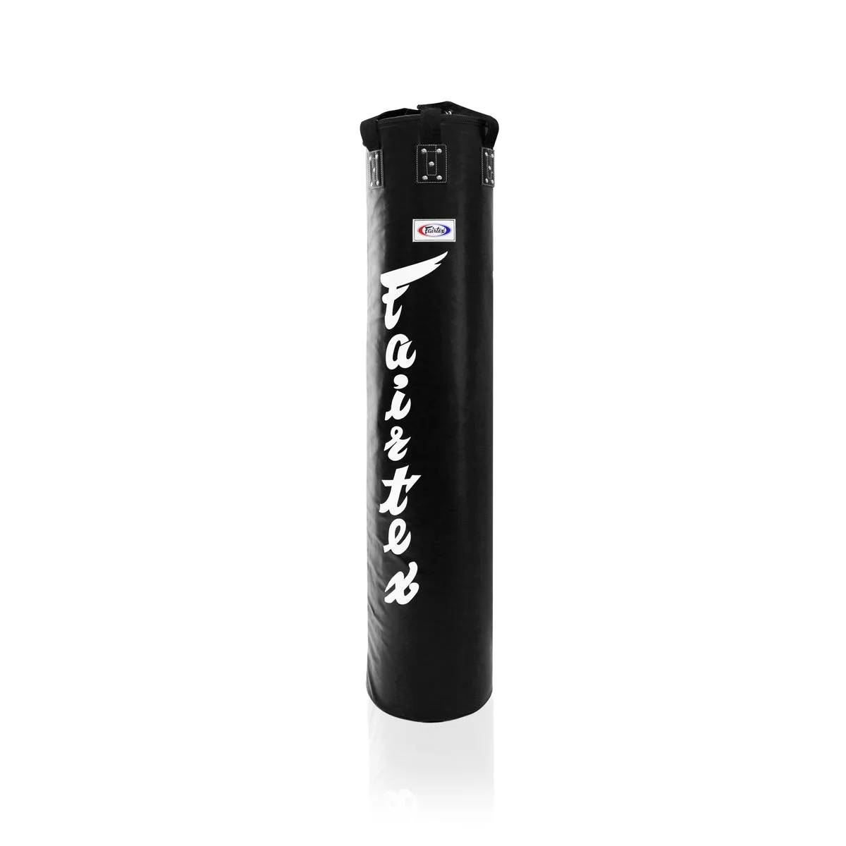 Черен банан чувал Fairtex 6FT HB6, окачен в тренировъчна среда