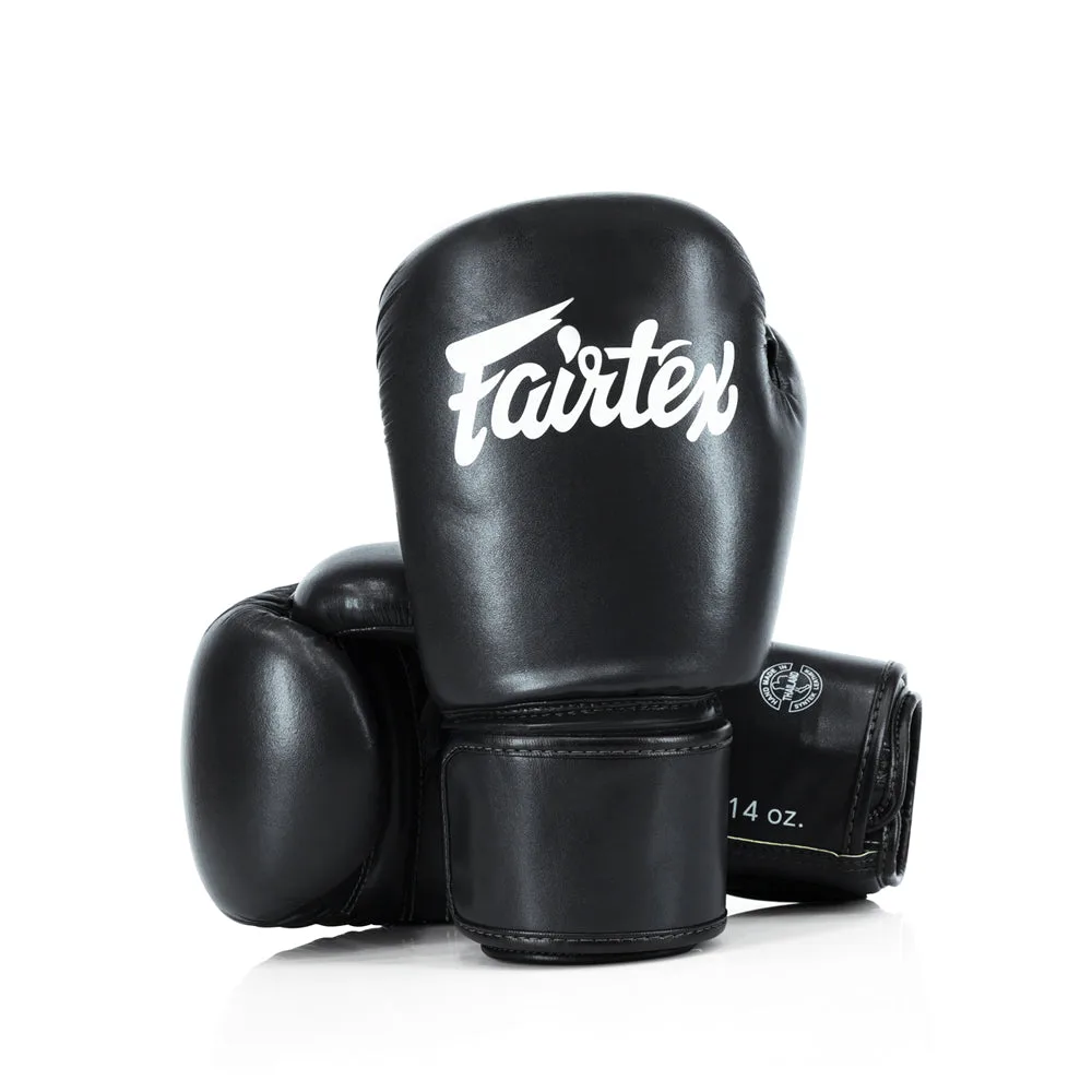 Черни боксови ръкавици Fairtex BGV27 за аматьорски състезания, изглед отпред