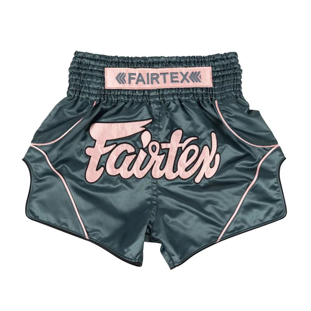 Муай тай шорти Fairtex Arokaya Special в цвят Aqua Bloom с черен колан и златисти акценти, показани отпред