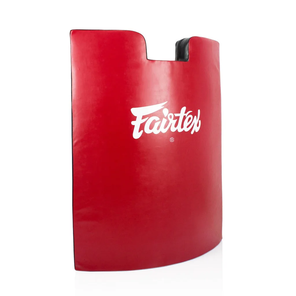 Fairtex Body Shield LKP3 в червено, изглед отпред, показващ широката зона на покритие от гърдите до бедрата