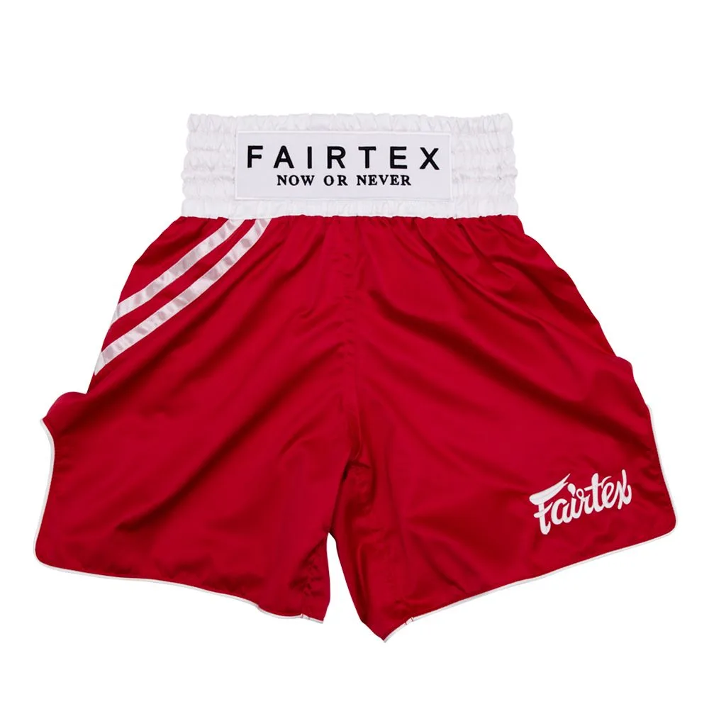 Fairtex Classic Red BT2008 боксови шорти, детайл на белия колан и логото