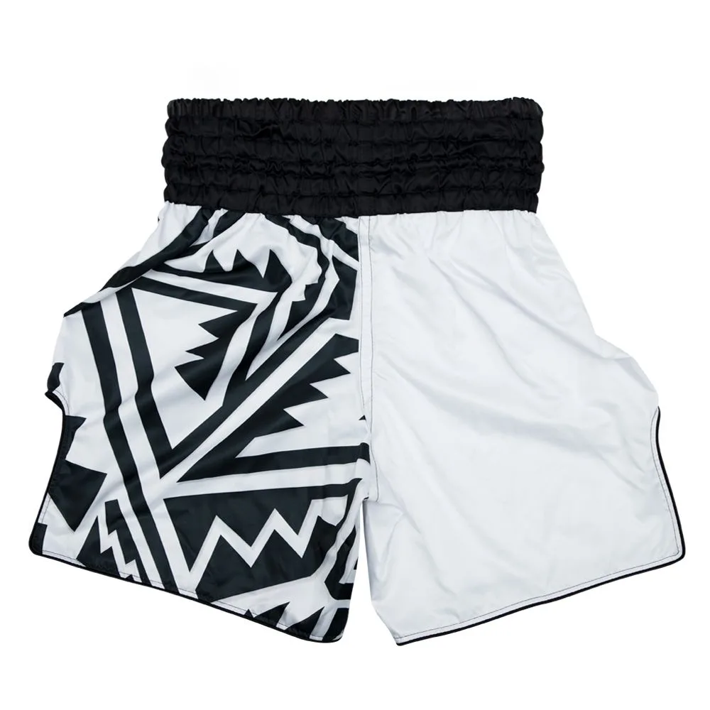 Детайл от колана на Fairtex Boxing Trunks Monochrome BT2003 с логото на Fairtex