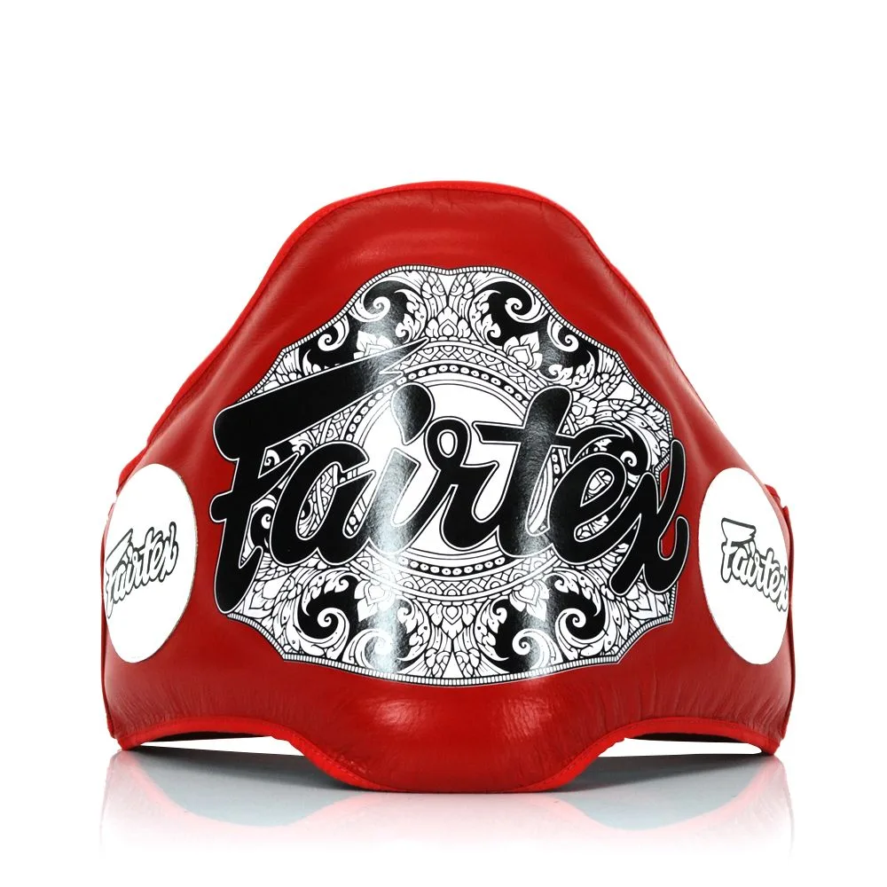 Червен колан за корем Fairtex Champion Belt Lightweight Belly Pad BPV2, показан отпред, с логото на Fairtex в центъра