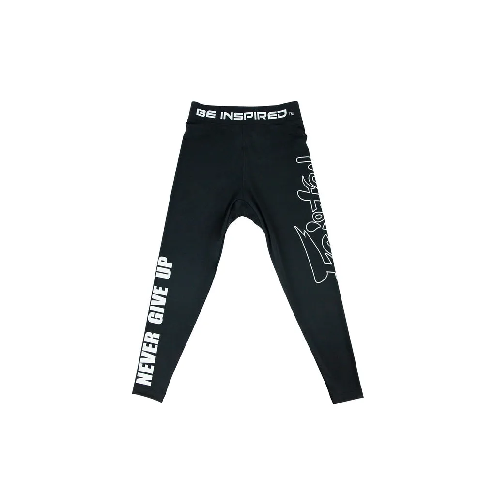 Fairtex Compression Pants CP2 Black – изглед отблизо на включения протектор за слабини от полипропилен с вентилационни отвори.