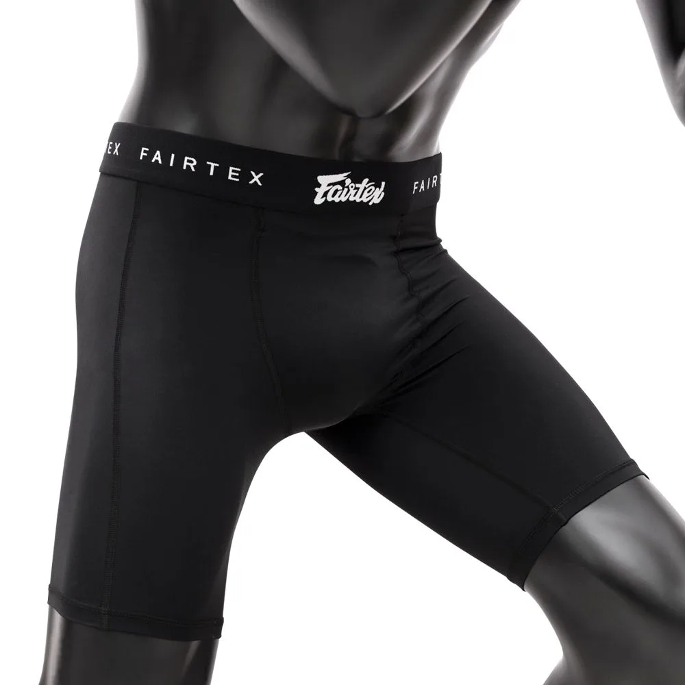 Fairtex Compression Shorts with Athletic Cup GC3 – изглед отпред, показващ компресионните шорти и вградената спортна чашка.