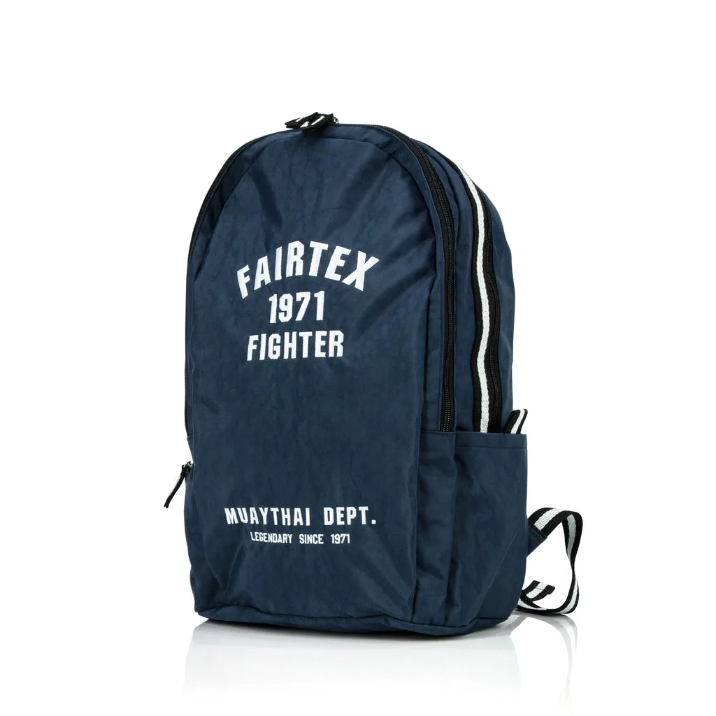 Тъмносиня раница Fairtex Fighter - Blueberry, показана отпред