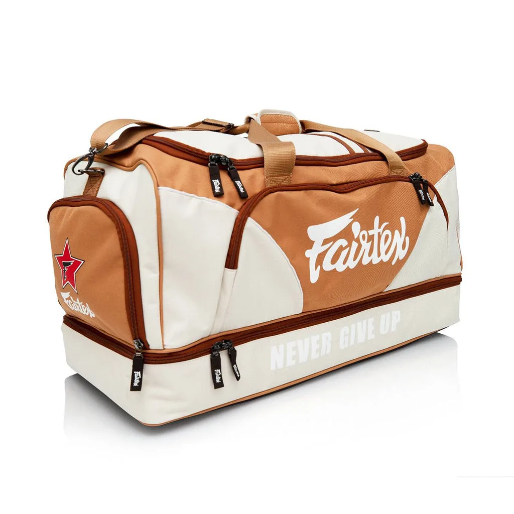 Fairtex Fighter Gym Bag BAG2 в цвят Khaki/Orange, показан отпред, с видим цип и дръжки.