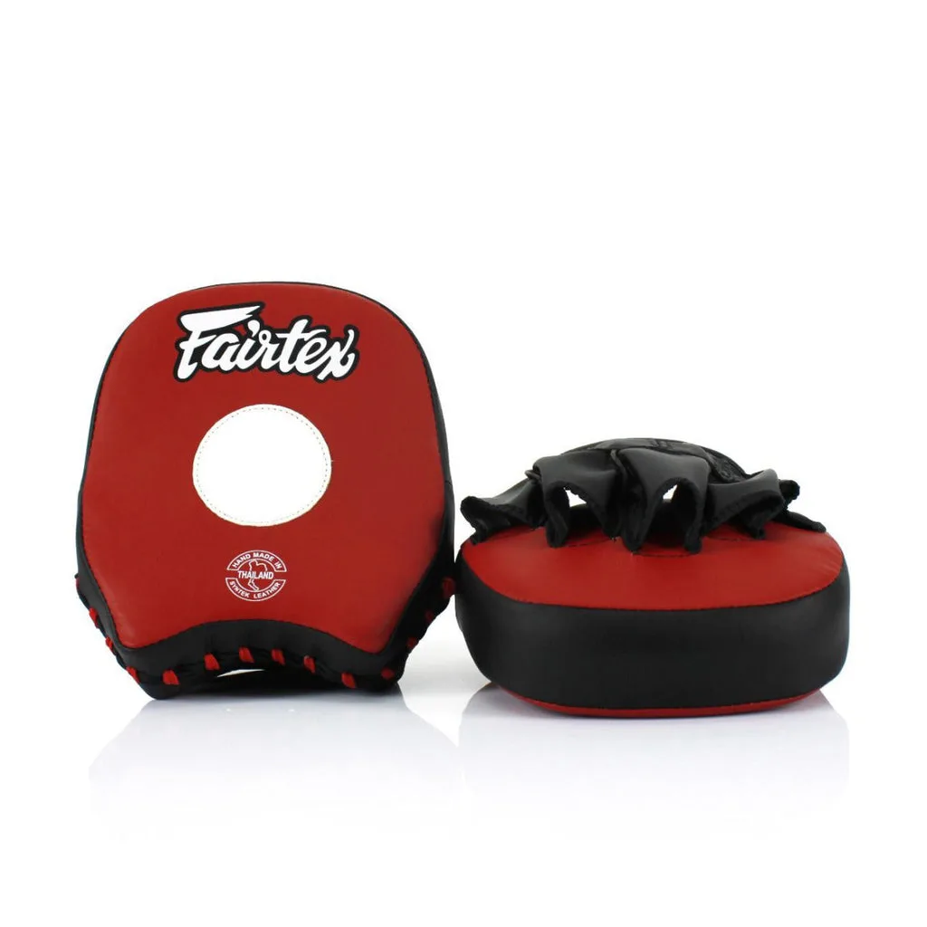 Fairtex Focus Mitts FMV14 в червено и черно – компактни лапи за бойни спортове
