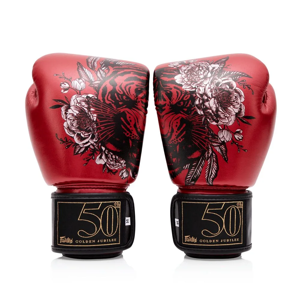 Червени боксови ръкавици Fairtex Golden Jubilee BGV-Premium отпред