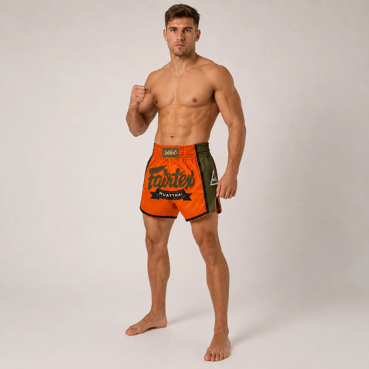 Заден изглед на оранжеви шорти Fairtex BS1705, показващ кройката