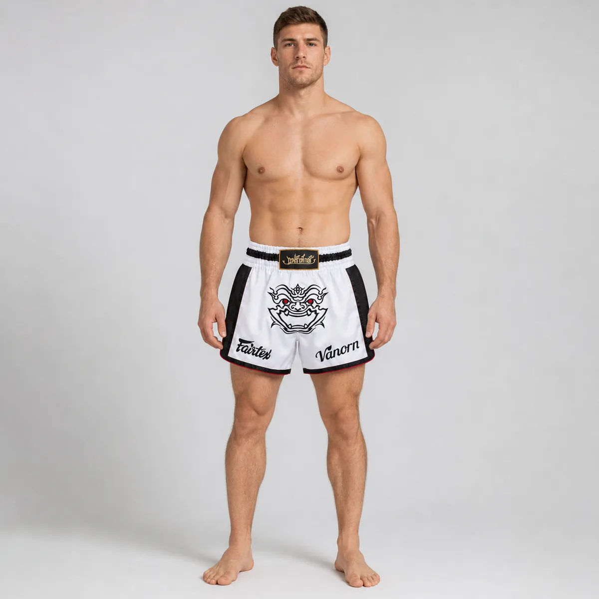 Заден изглед на белите Fairtex Kickboxing Shorts Vanorn Monkey King BS1712
