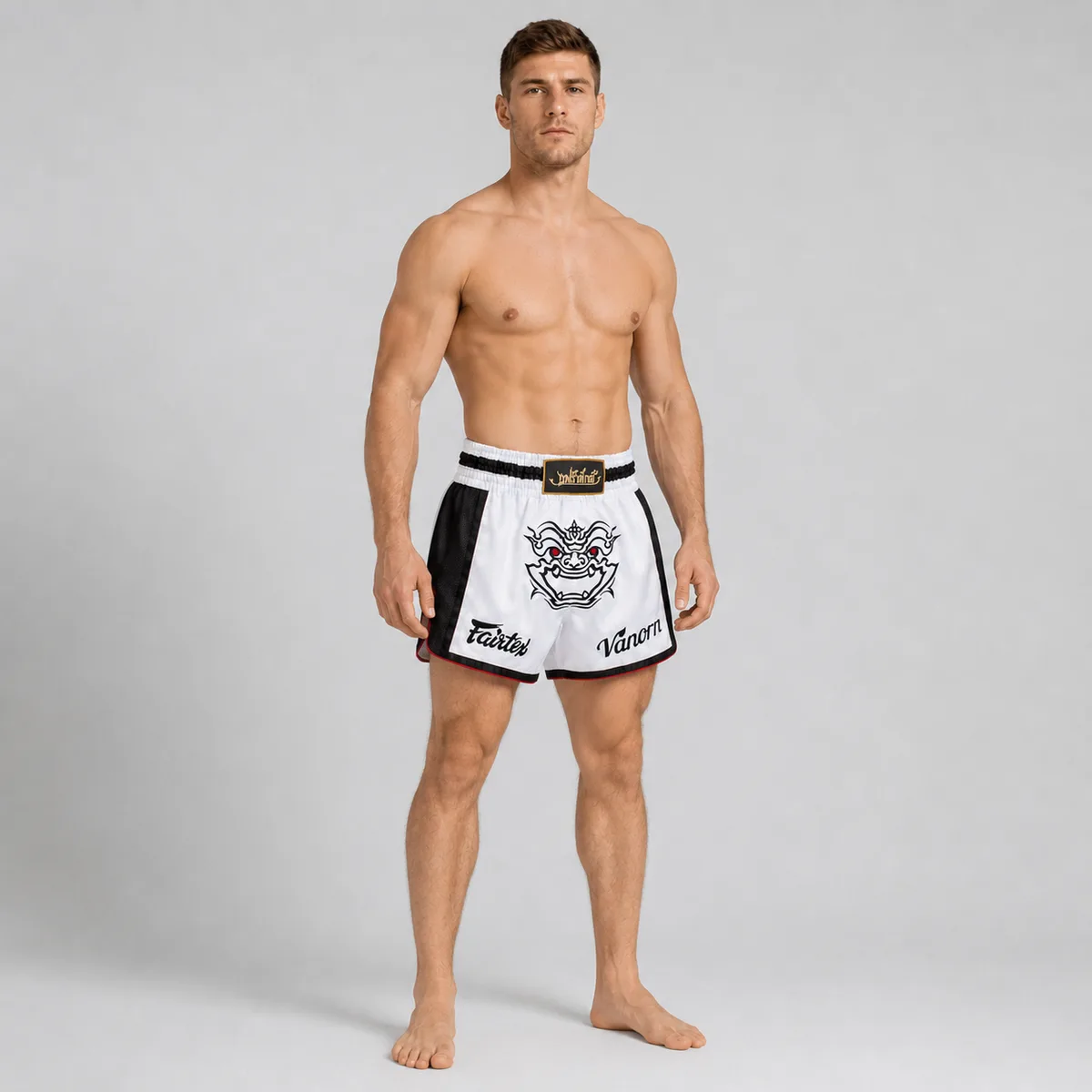 Fairtex Vanorn Monkey King BS1712 бели шорти, сгънати, показващи еластичния колан