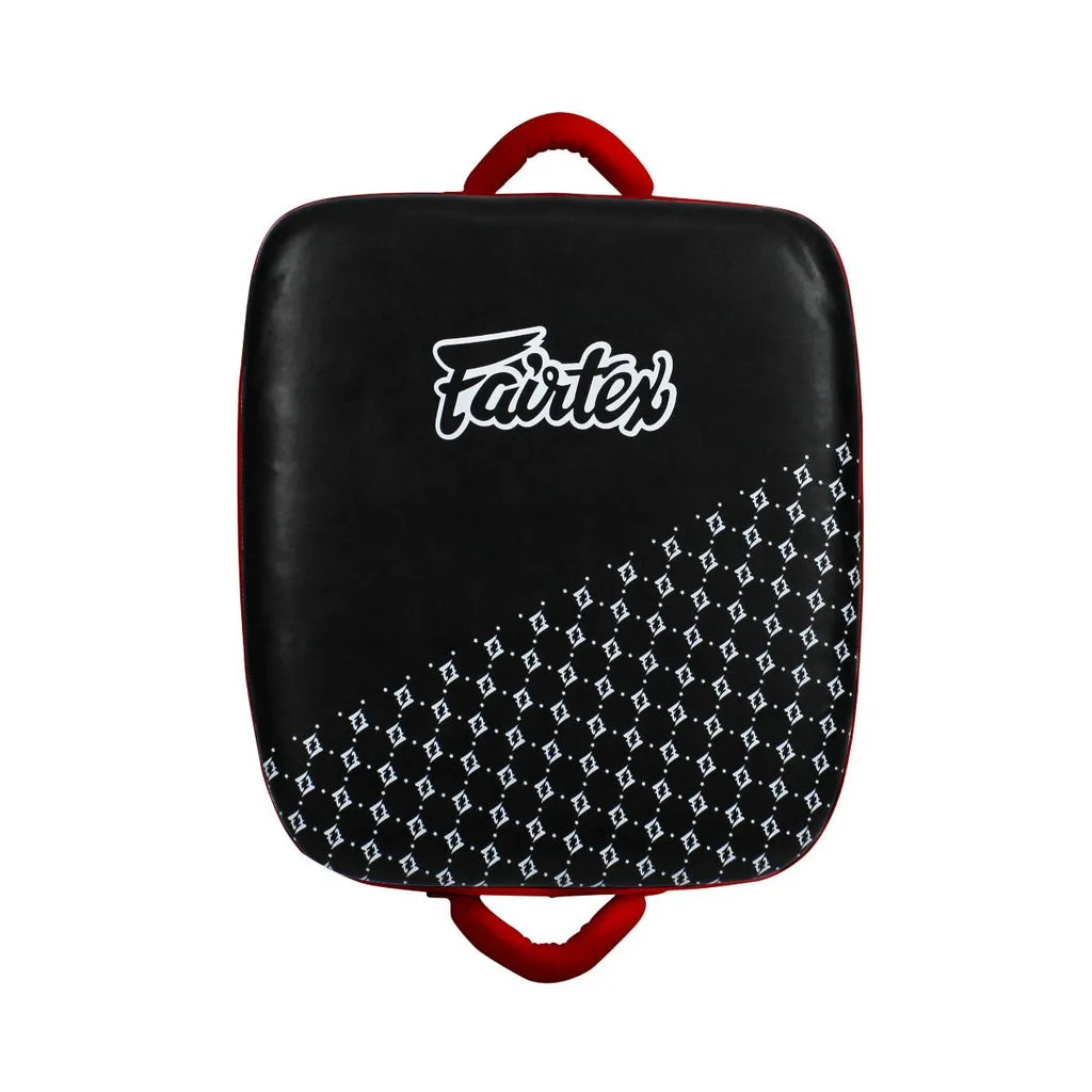 Fairtex LKP1 - Thai Suitcase лапа за ритници в черно и червено