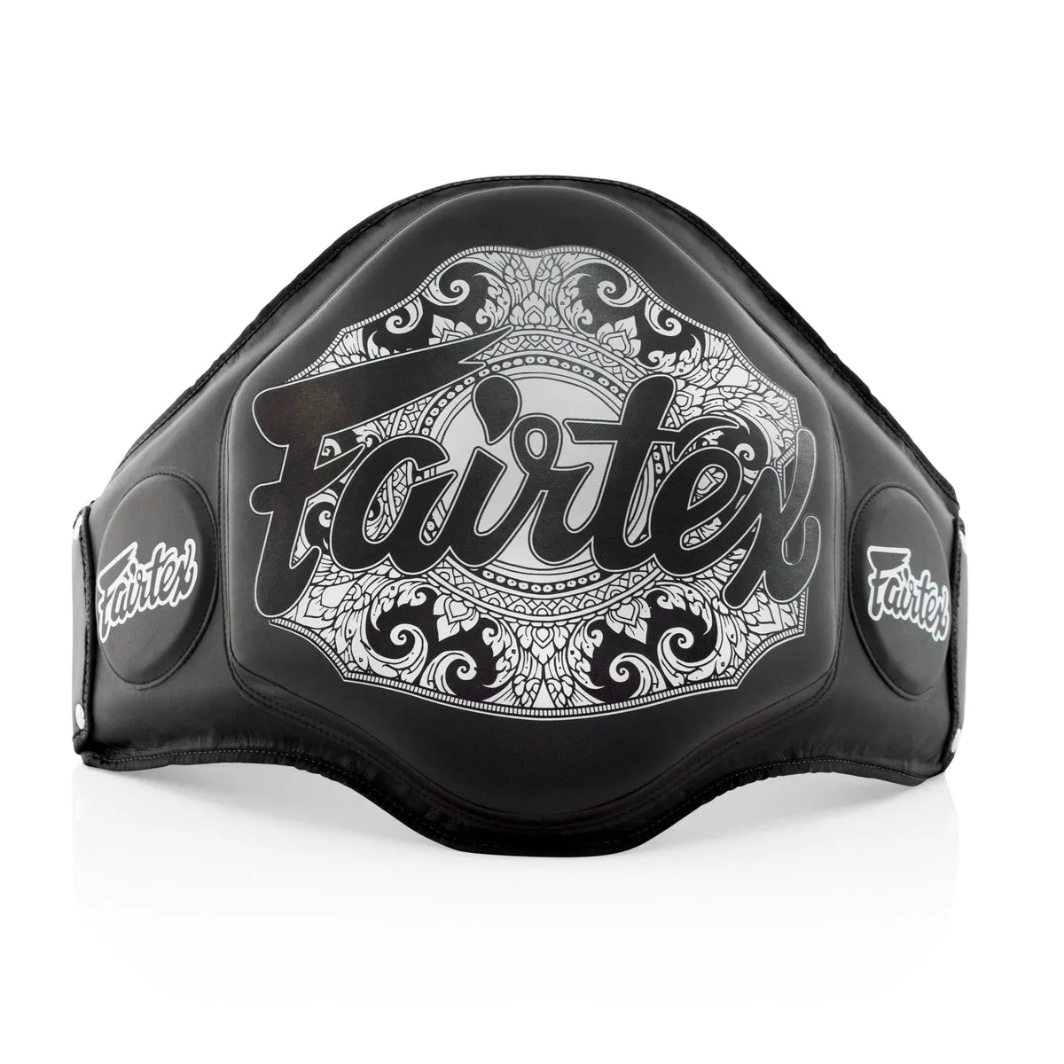 Черен коремен протектор Fairtex BPV3, изработен от микрофибър, с подсилена предна част и широки презрамки за кръста, показан под ъгъл.