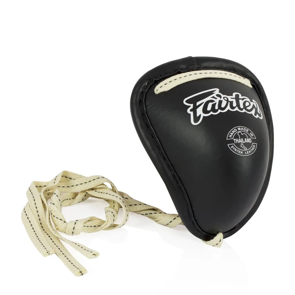 Черен протектор за слабини Fairtex Muay Thai Protective Cup GC2, показан отпред, с видими регулируеми ленти и логото на Fairtex.