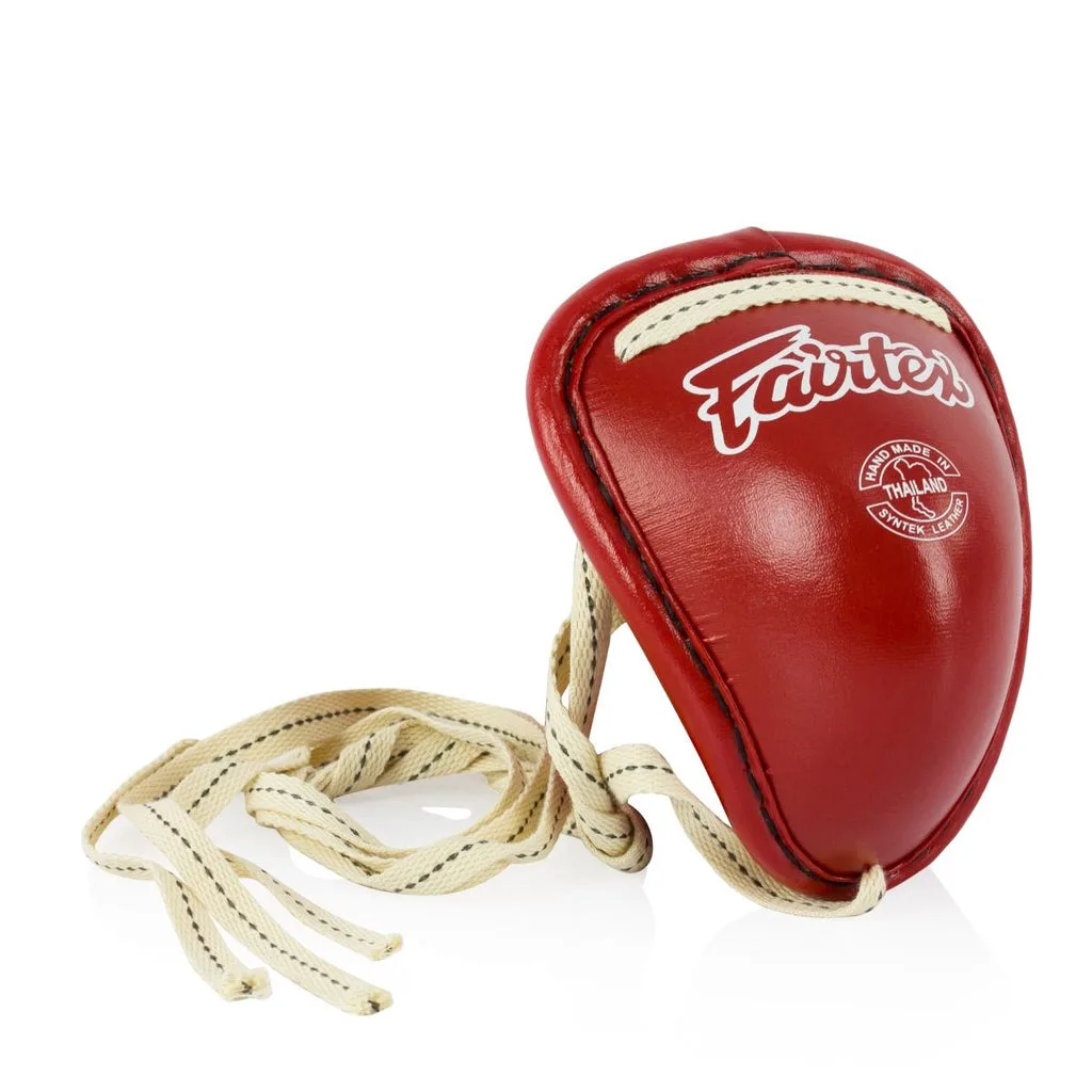 Червен протектор Fairtex Muay Thai Protective Cup GC2, показан отпред