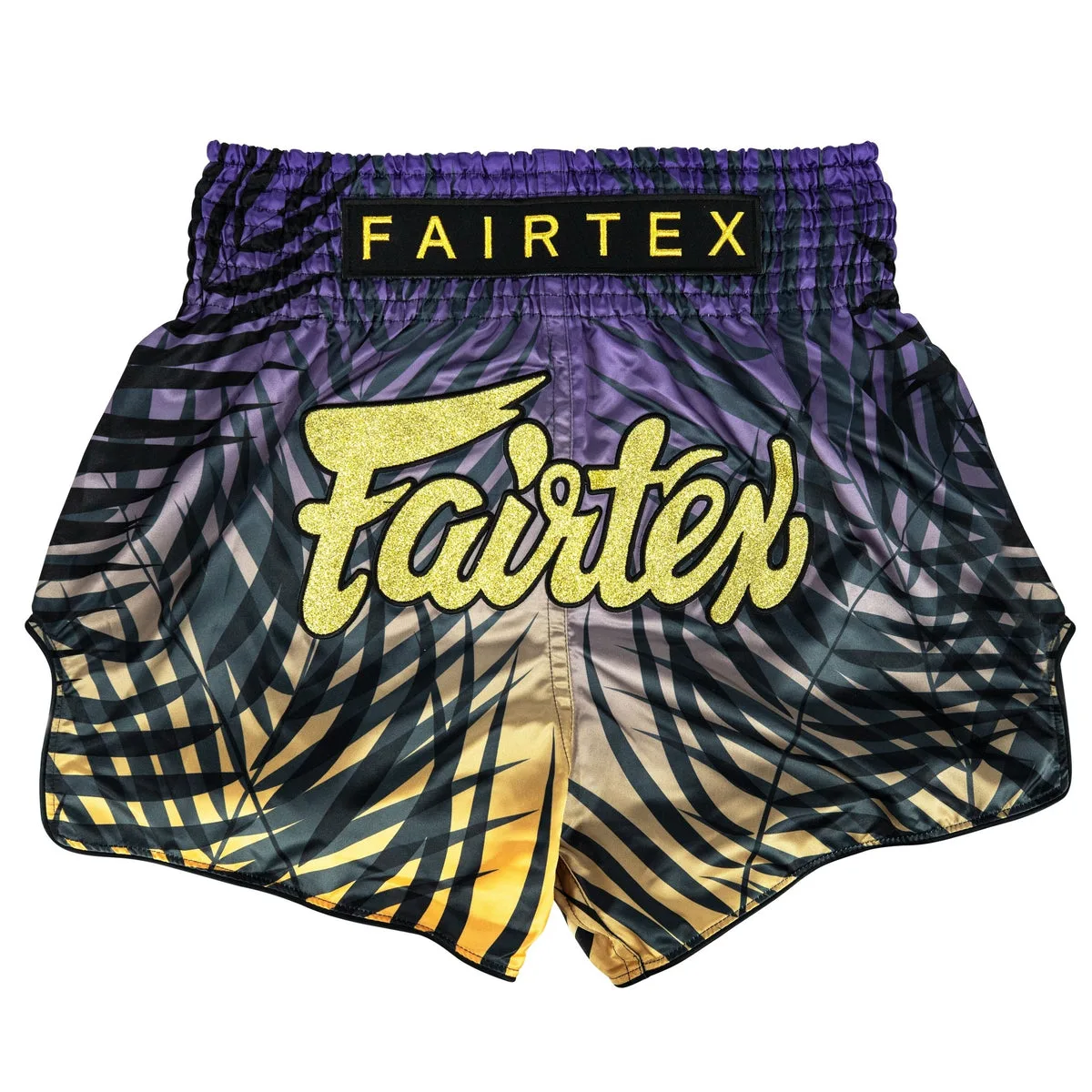 Fairtex Muay Thai Шорти Dawn BS1941 – преден план на черни шорти с десен, показващи кройката и детайлите