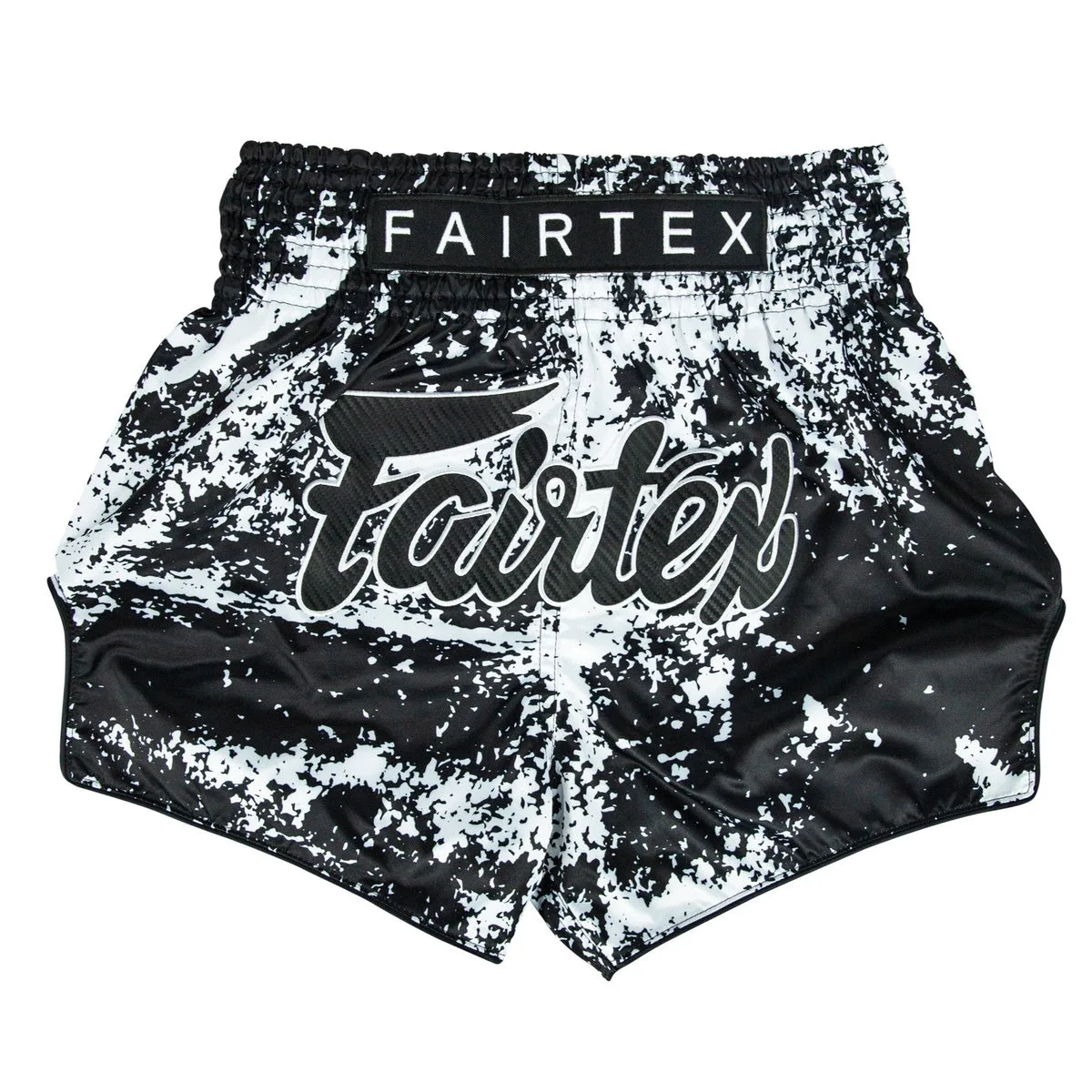 Мъжки шорти за муай тай Fairtex Grunge Black BS1949, показани отпред, с уникален черен дизайн и лого на Fairtex.