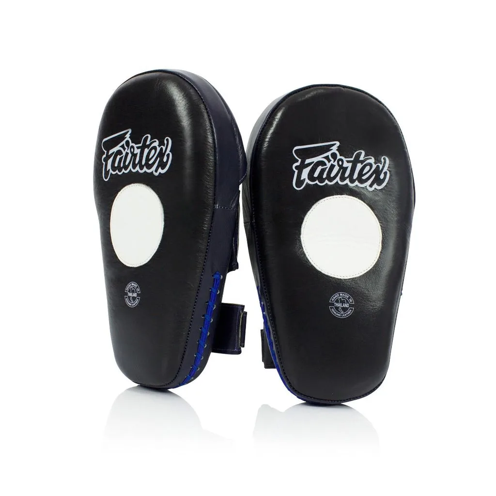 Fairtex Pro Angular Focus Mitts FMV8 в черно и синьо – преден изглед на лапи за бойни спортове