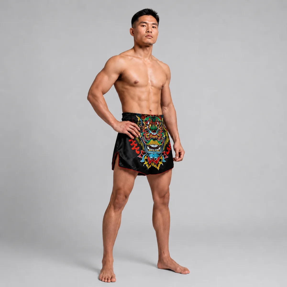 Fairtex Satoru Kabuki BS1912 черни шорти за муай тай, заден изглед с лого на Fairtex