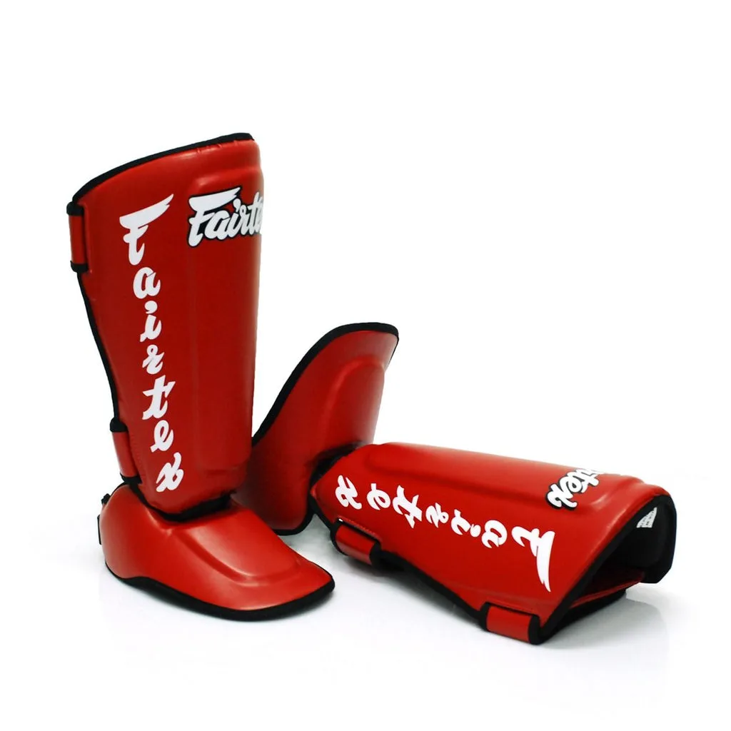 Червени протектори за пищяли Fairtex Twister SP7, показани отпред