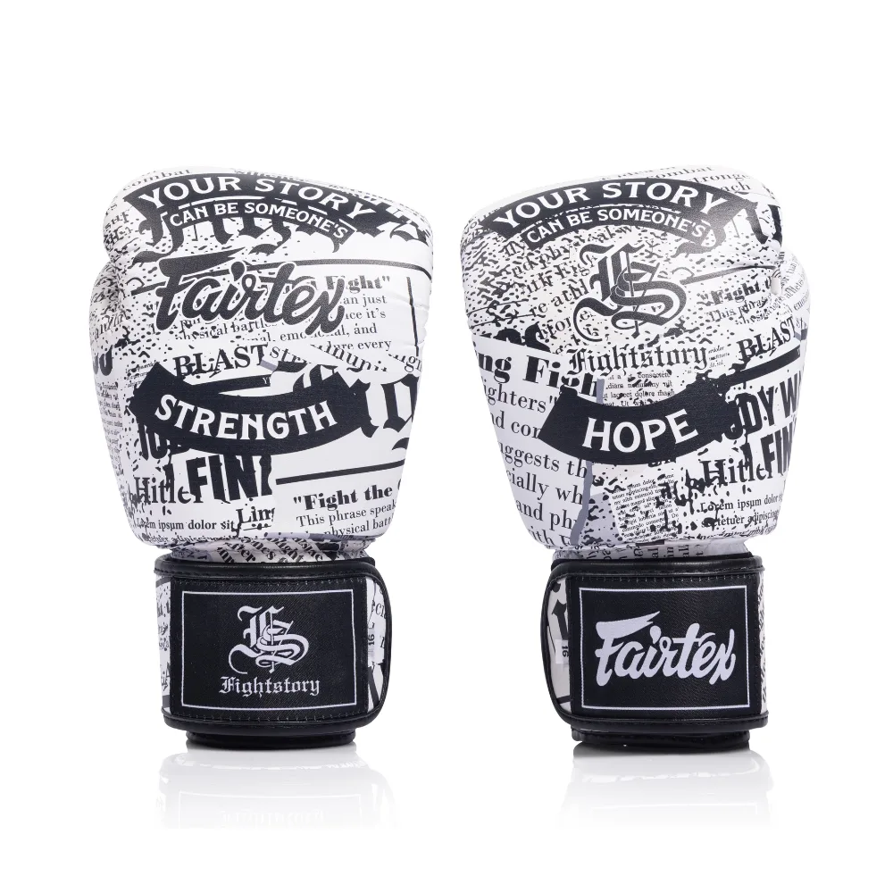 Боксови ръкавици Fairtex x Fight Story, специална лимитирана серия, с логото на Fairtex и елементи от Fight Story